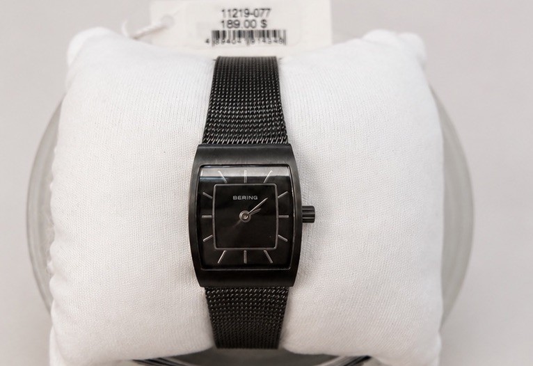 Bering Classic 11219-077 Women’s Black Mesh Watch Sapphire Crystal NWT