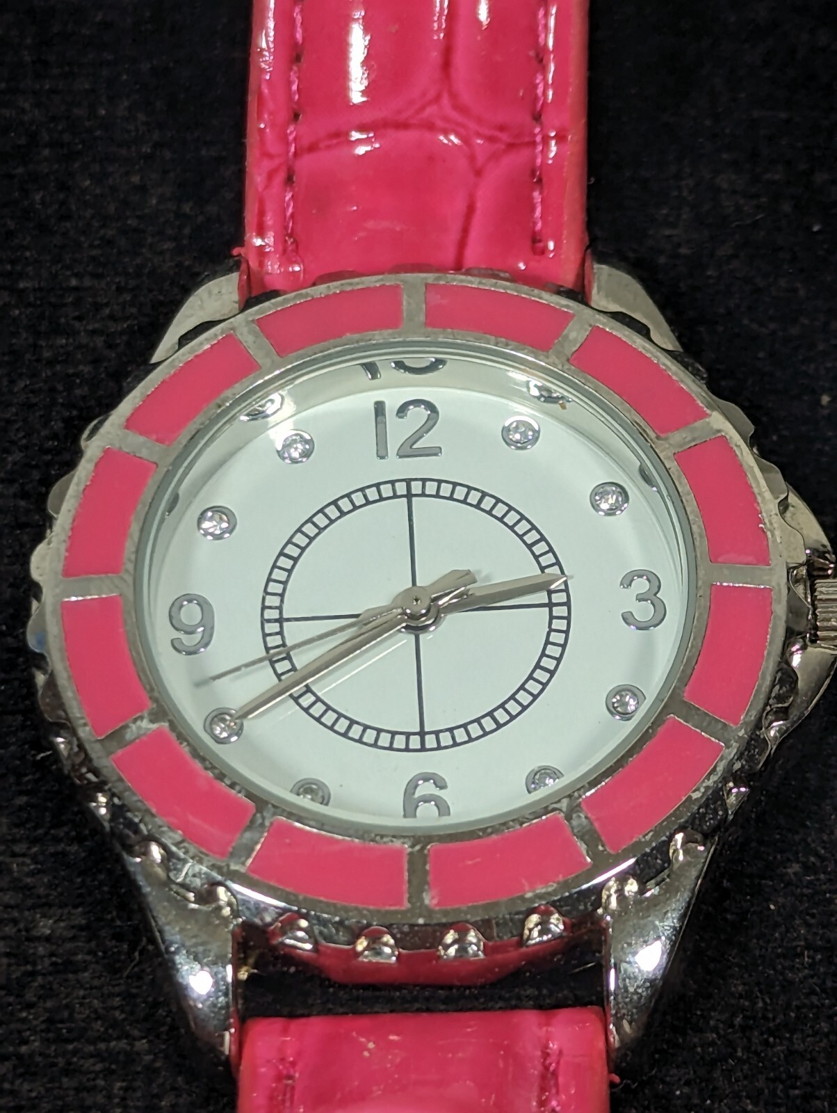Womans White Dial Pink Bezel Silver Tone Case Pink Faux Leather Band Watch 7.5in