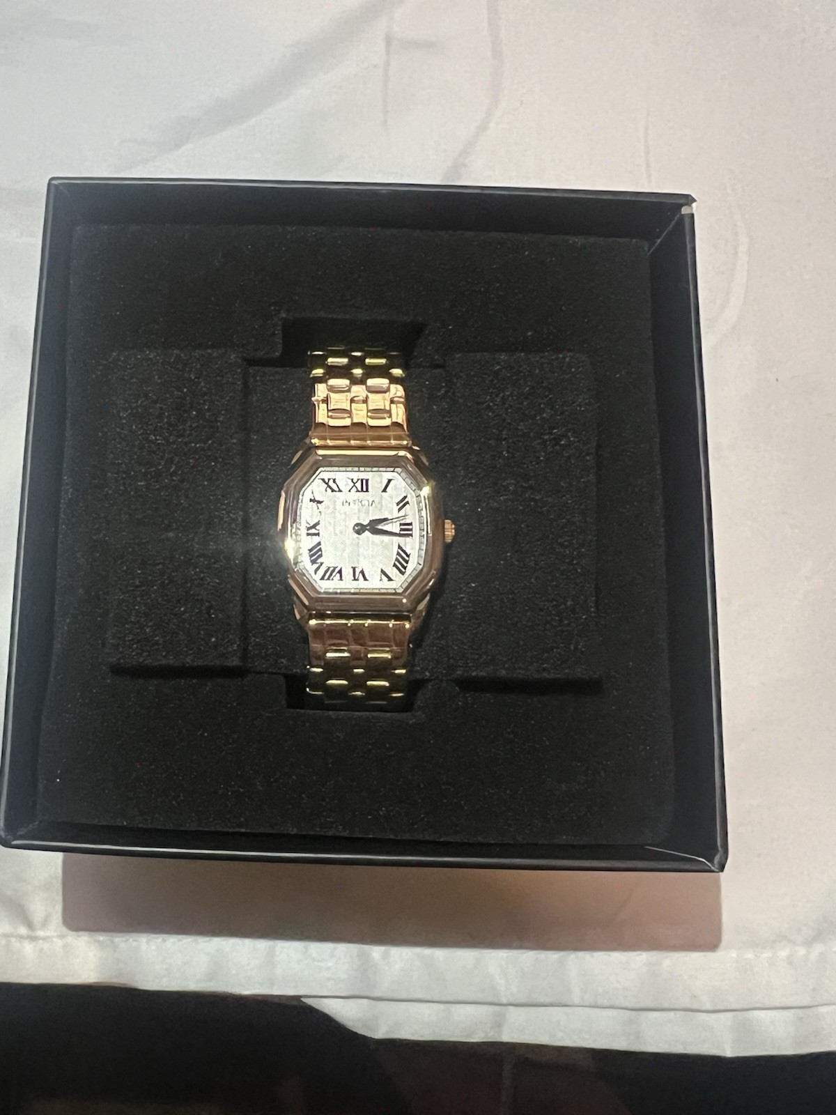 Invicta Wildflower 48959 Women’s Gold Tone Quartz Watch Silver Roman Dial – New