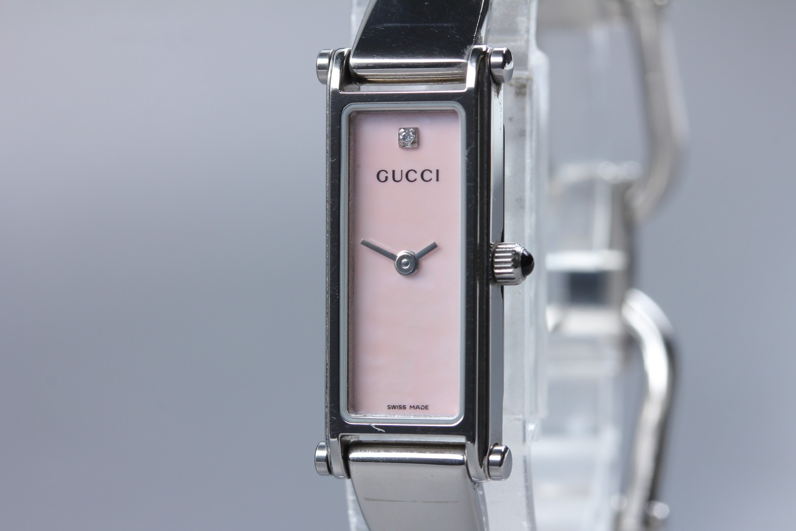 [Near MINT] GUCCI 1500L 12mm Pink Shell 1P Diamond Quartz Bangle Women’s Watch