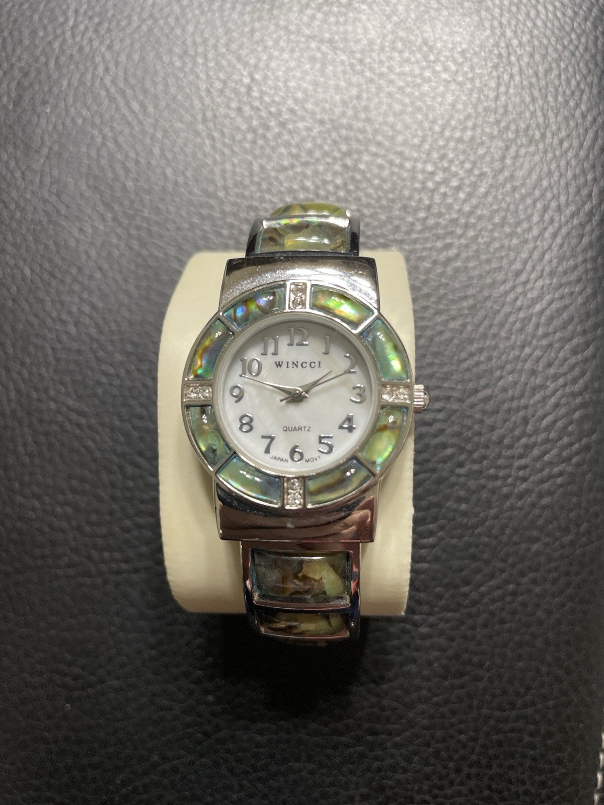 Wincci Women’s Silver Abalone Shell Quartz Watch Cuff Style Japan Needs Battery