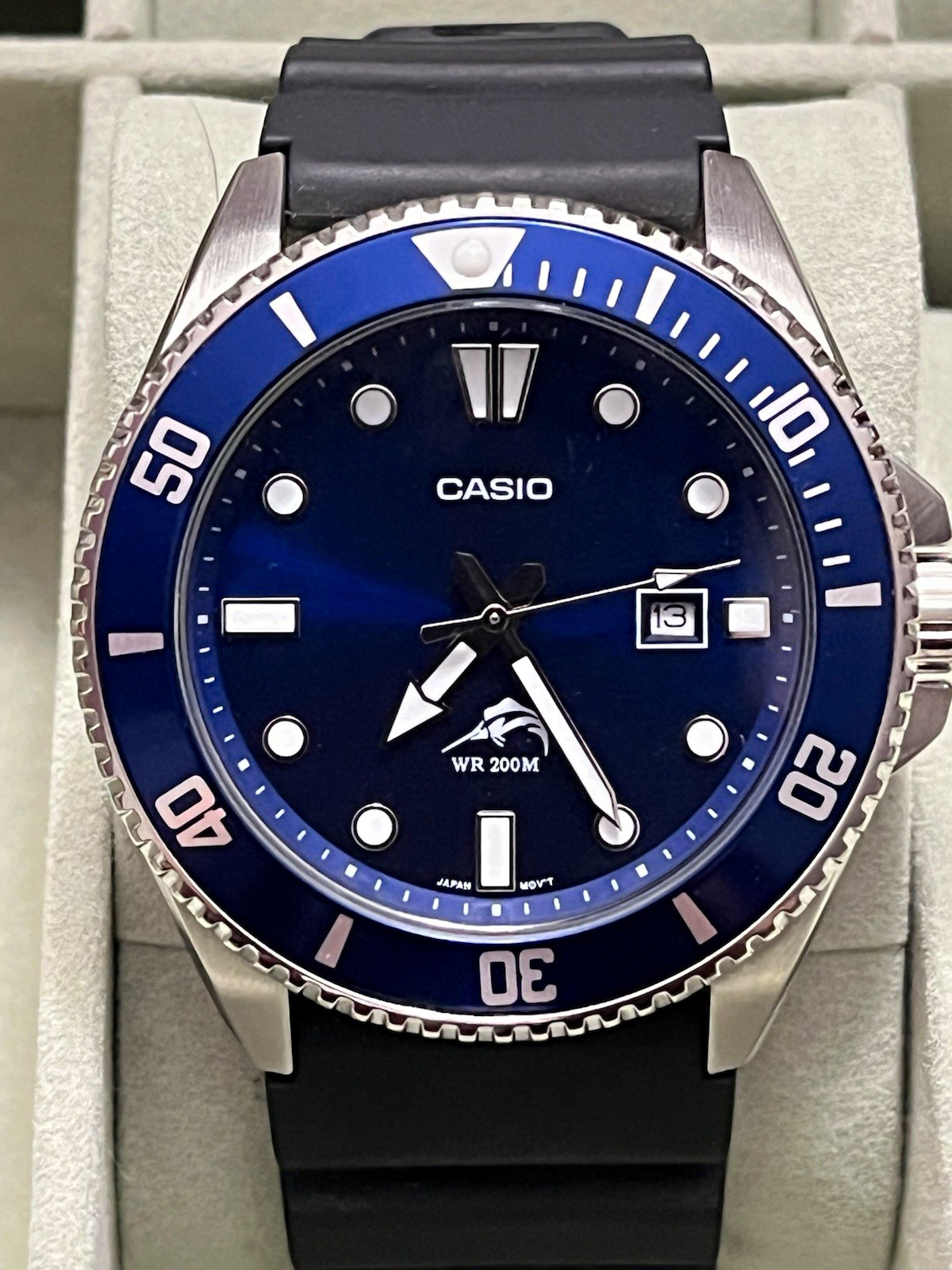 Casio Duro Quartz Diver 200m Date Black/Blue Dial Bezel Black Resin 44mm