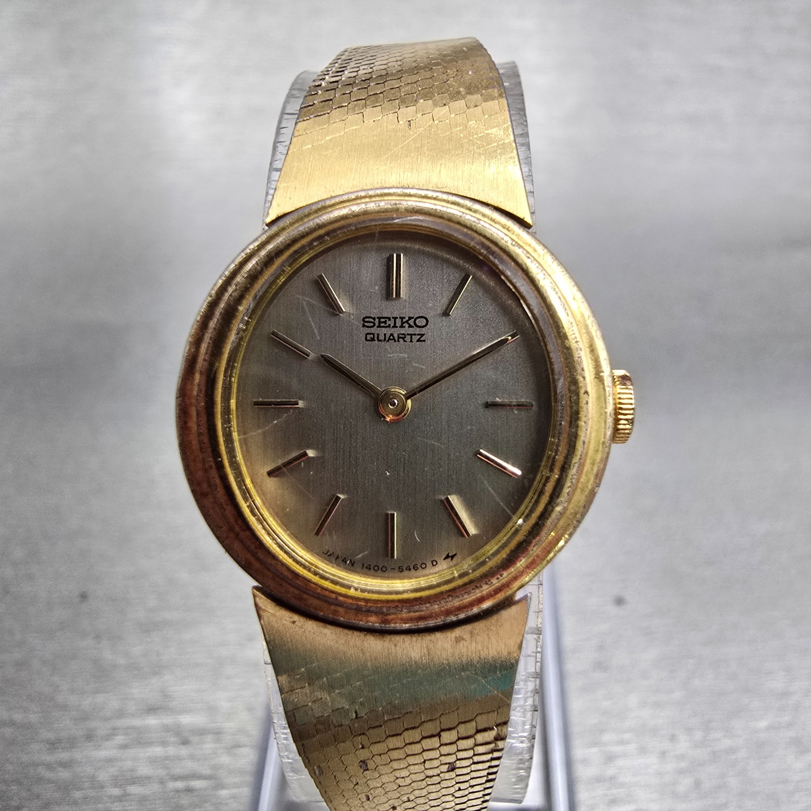Seiko Watch Women 19mm Silver Dial Gold Tone Oval 1400-8099 New Battery Vintage