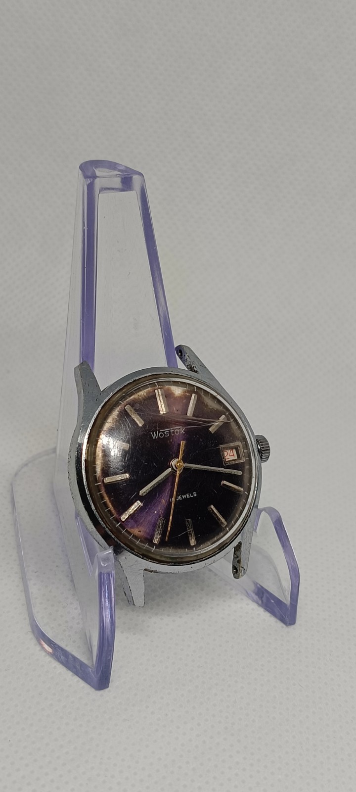 Vintage Wostok 18 Jewels USSR Cal. 2214 Date Mechanical Watch For Repair / Parts