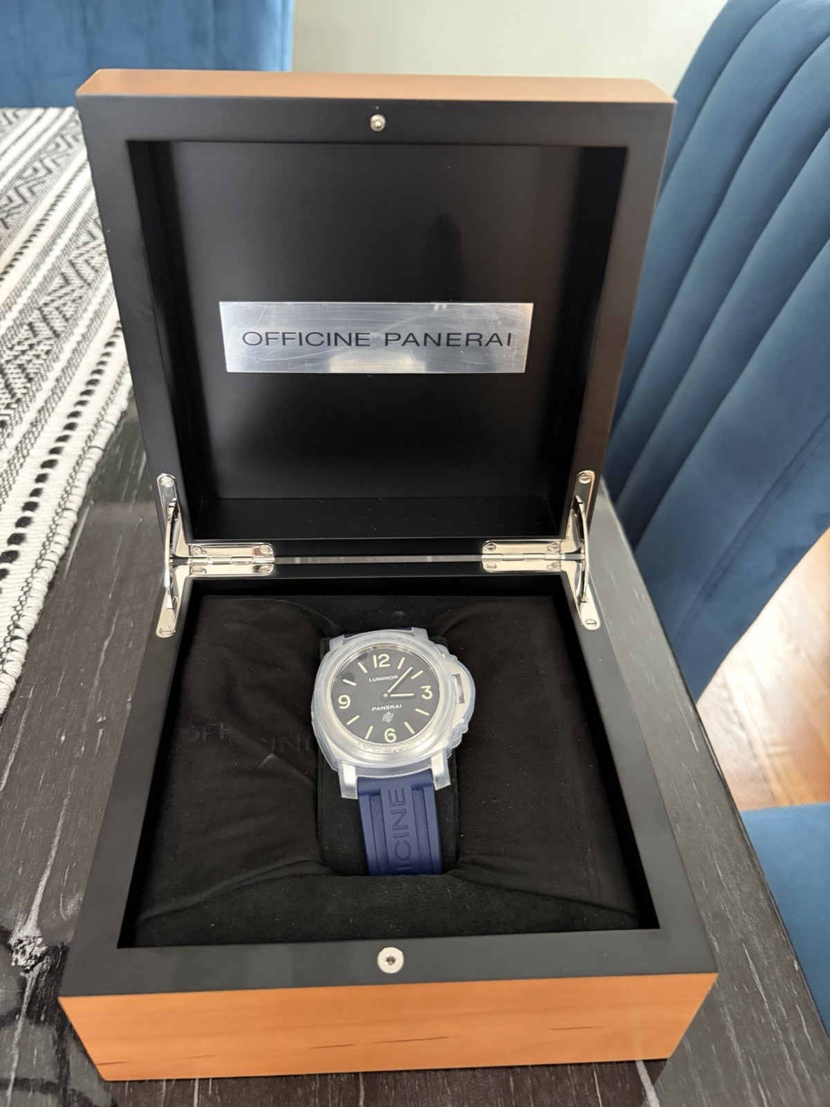Panerai Luminor Base Logo PAM01000 – 44mm – Box & Booklets – Excellent Condition