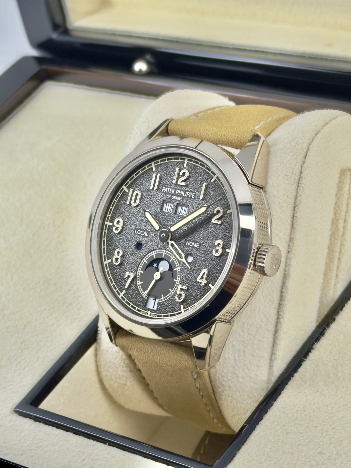 Patek Philippe Complications – Annual Calendar – Travel Time Textured Dial on