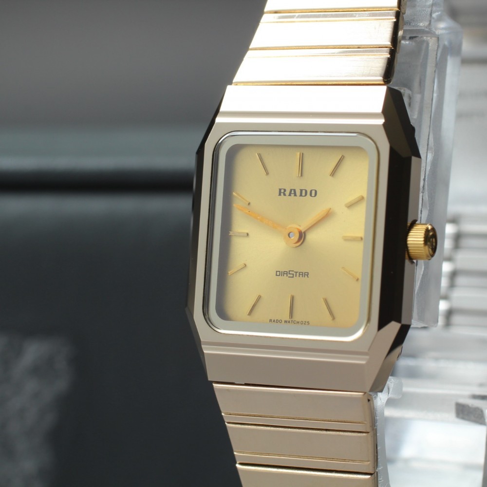 Near MINT RADO Diastar 133.9717.3 Gold Rectangular Quartz Ladies Watch w/ Box