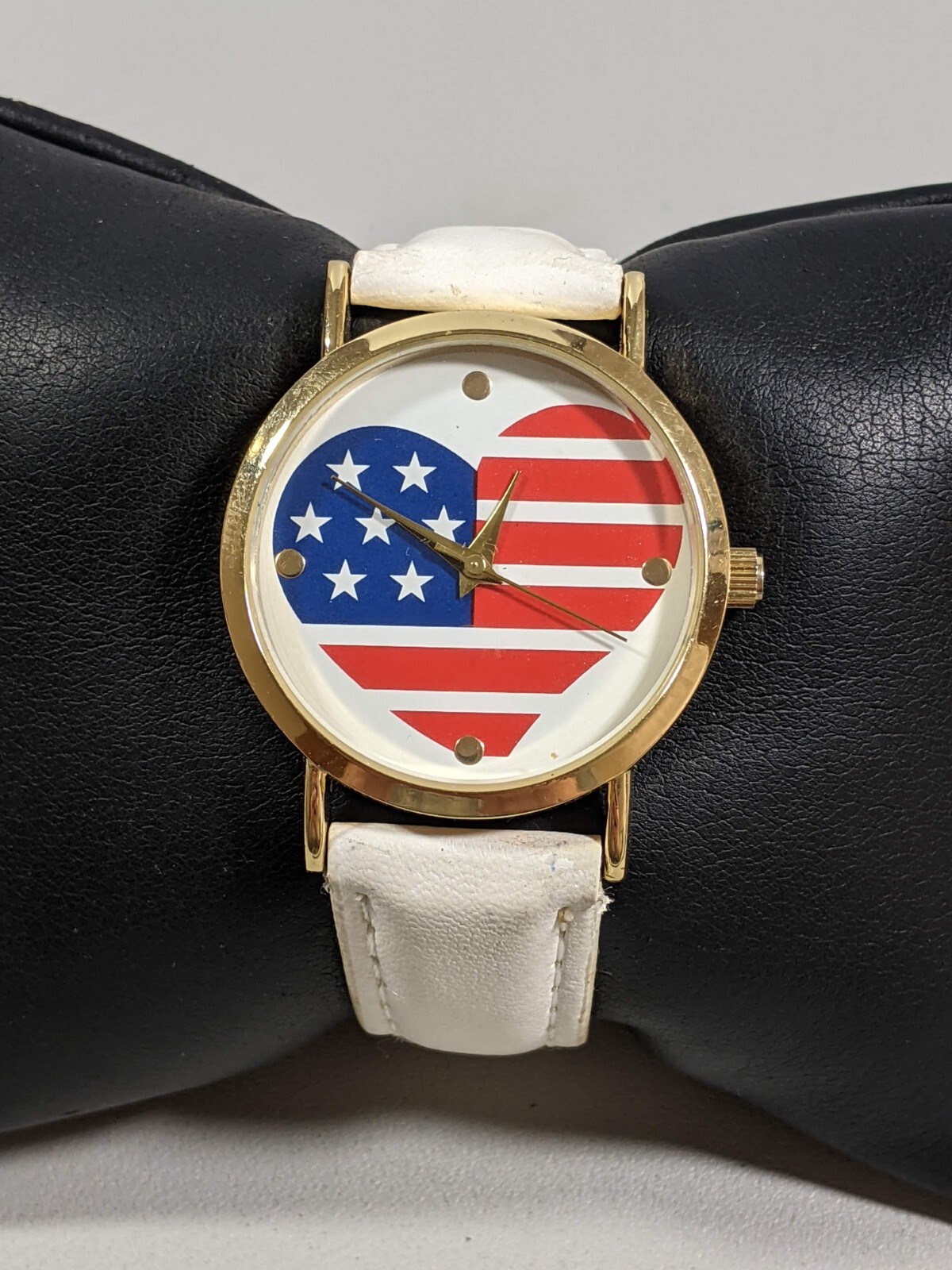 Red White and Blue Flag Heart Round Gold Tone Case 33.5 mm White Band Watch 8 in