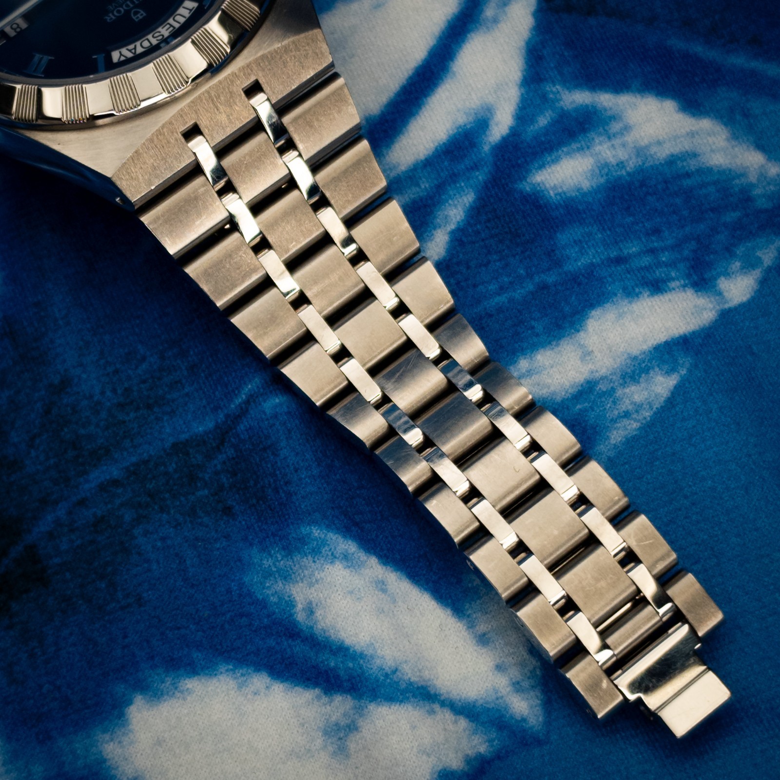TUDOR Royal 28600 Blue Dial 41 Automatic Steel 2023 Warranty to 10/28 Full Set