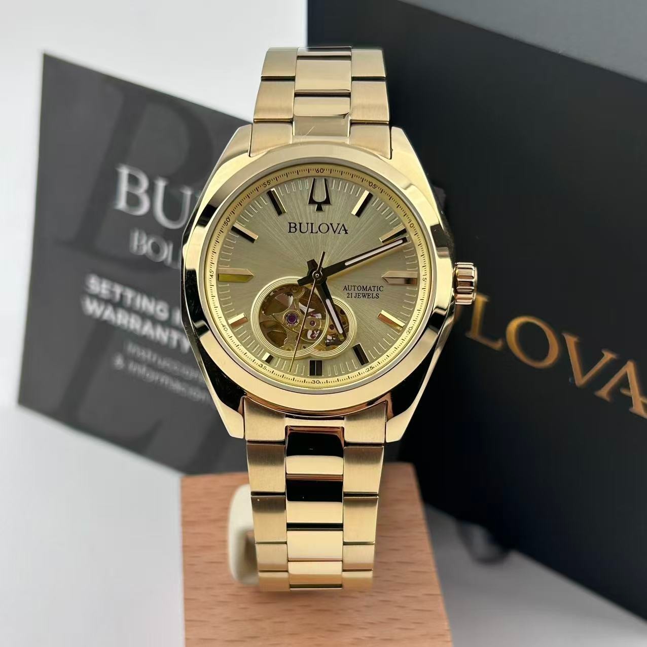 Bulova Surveyor Men’s Automatic Watch Champagne Dial Stainless Steel 97A182 39mm