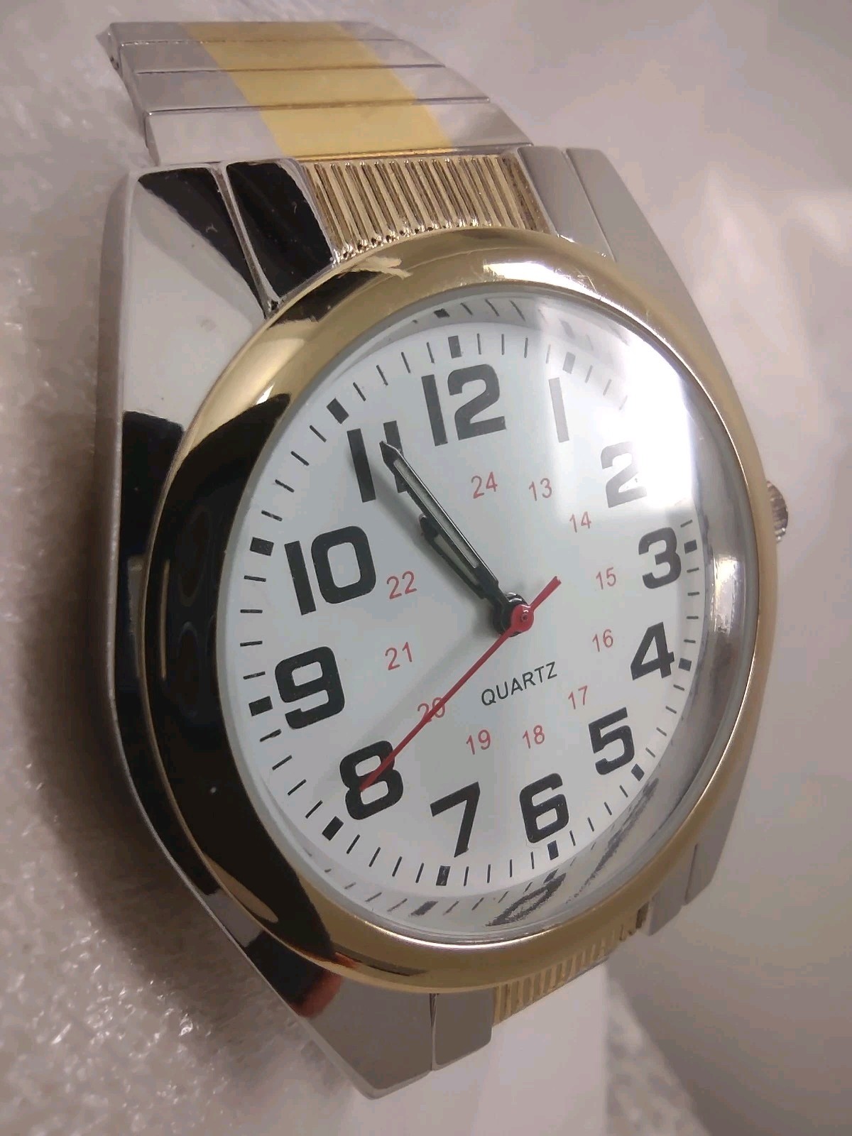 Quartz White Dial Gold Silver Metal Band Analog Wristwatch