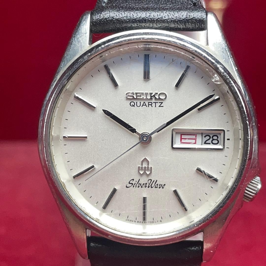 1981 SEIKO SilverWave 8229-7030 Quartz Watch New Battery New Leather Strap Run
