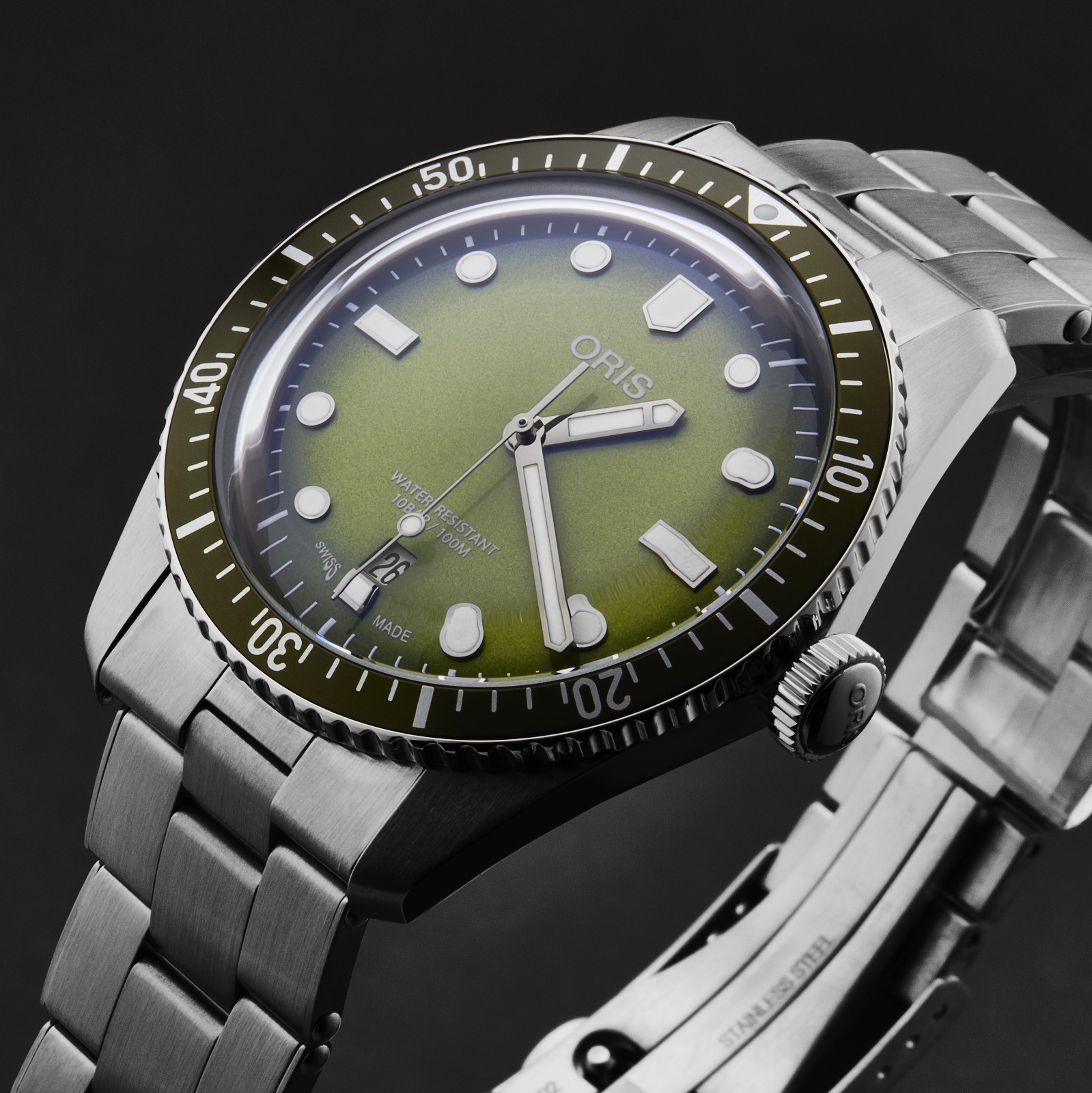 Oris Divers Sixty-Five Date 40mm Green Men’s Watch 01 733 7707 4057-07 8 20 18
