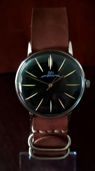 Luch Vintage USSR Mechanical Watch Cal. 2209 | 23 Jewels | Soviet Mens Watch