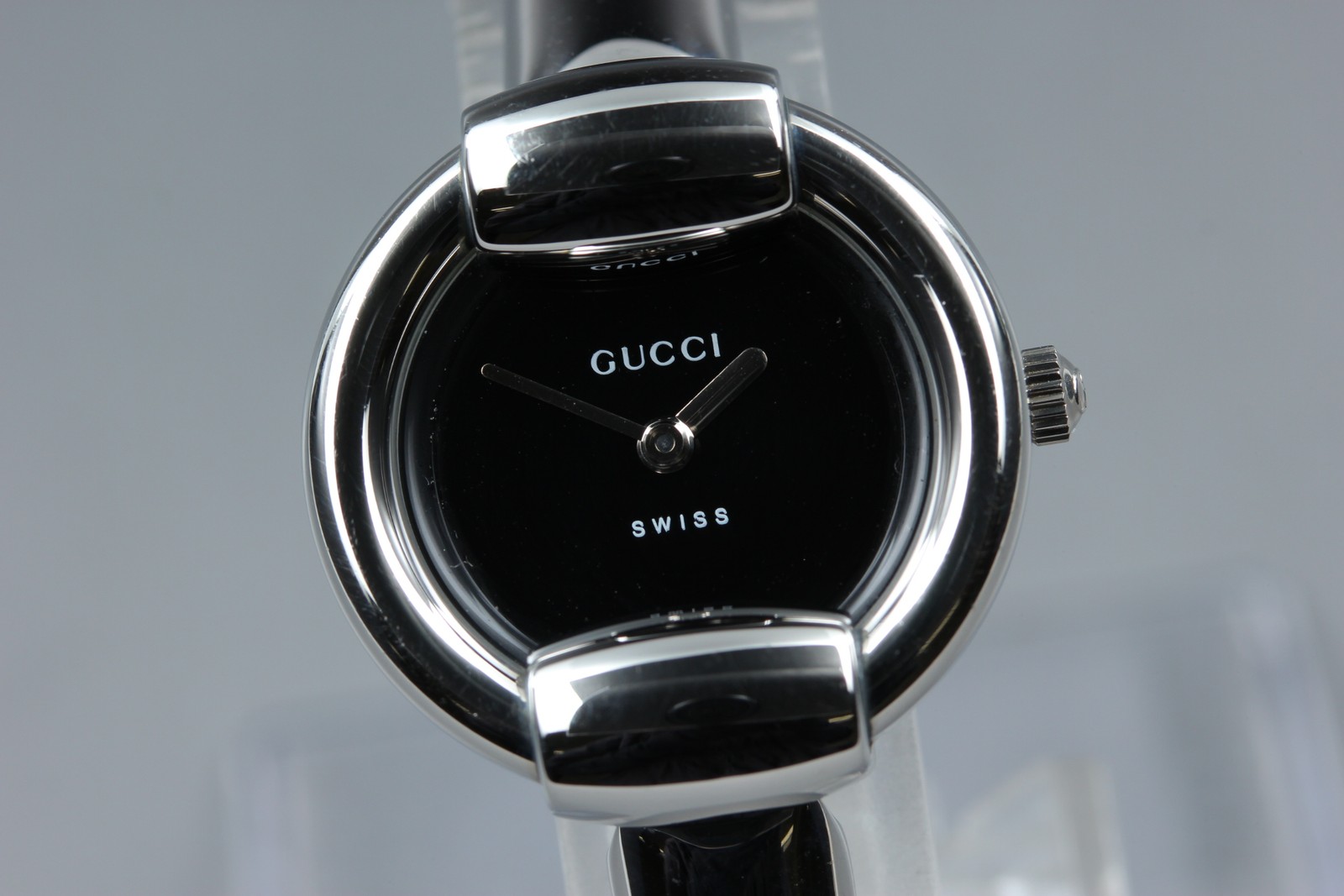 [Near MINT] GUCCI 1400L 25mm Black Dial Quartz Women’s Bangle Watch From JAPAN