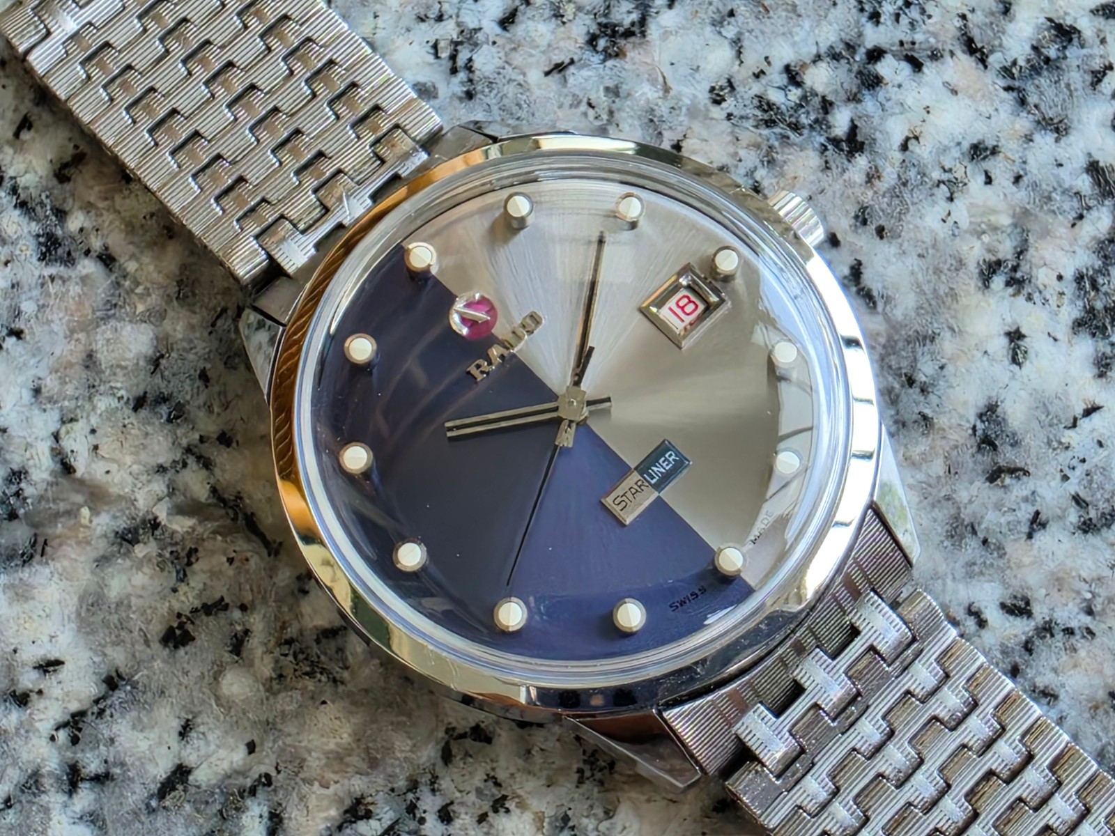 VINTAGE RADO STARLINER AUTOMATIC DATE DAY NIGHT GENTS ORIGINAL BRACELET RARE.