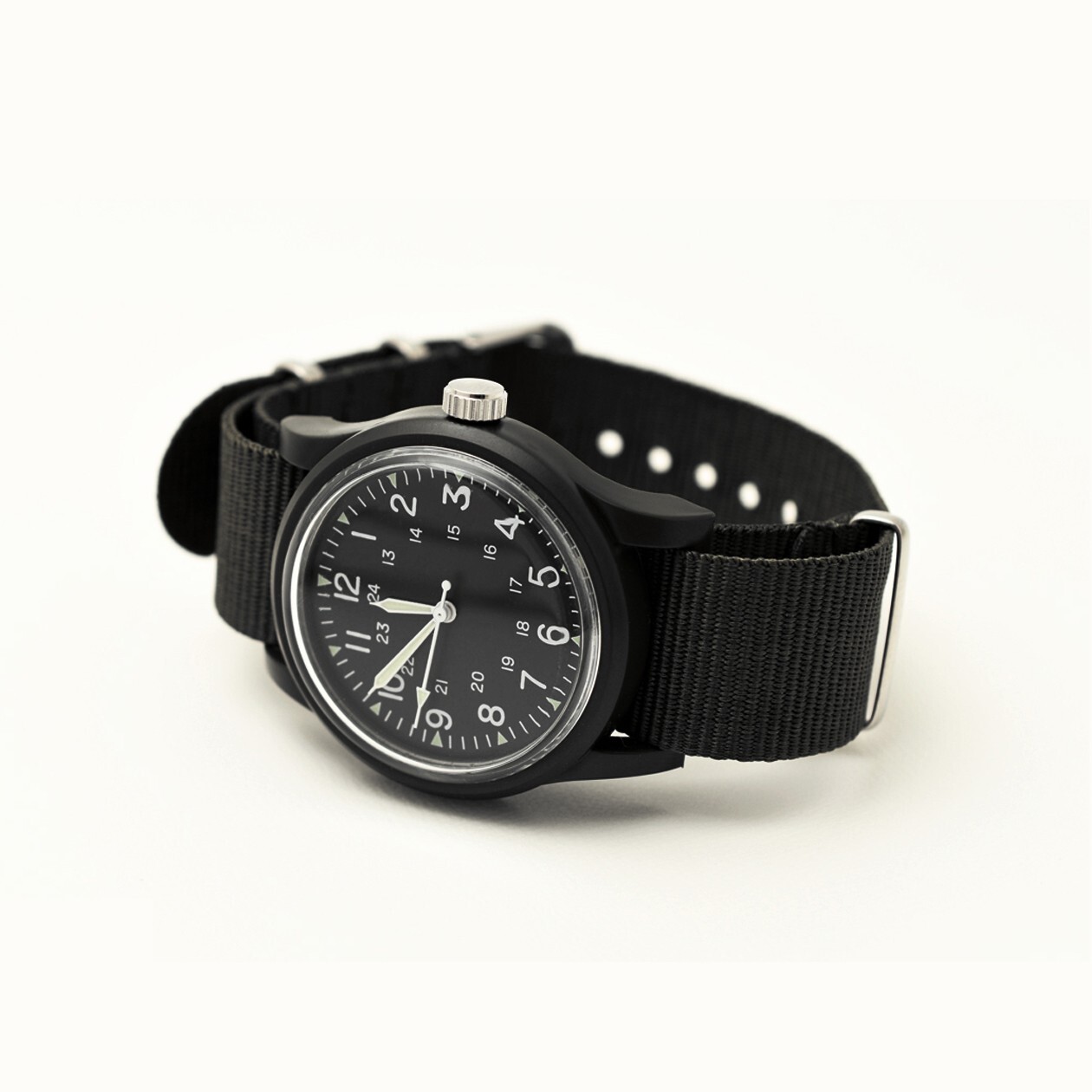 Daiso MILI-WATCH Military Style Watch Black NATO Strap Seiko Movemrent