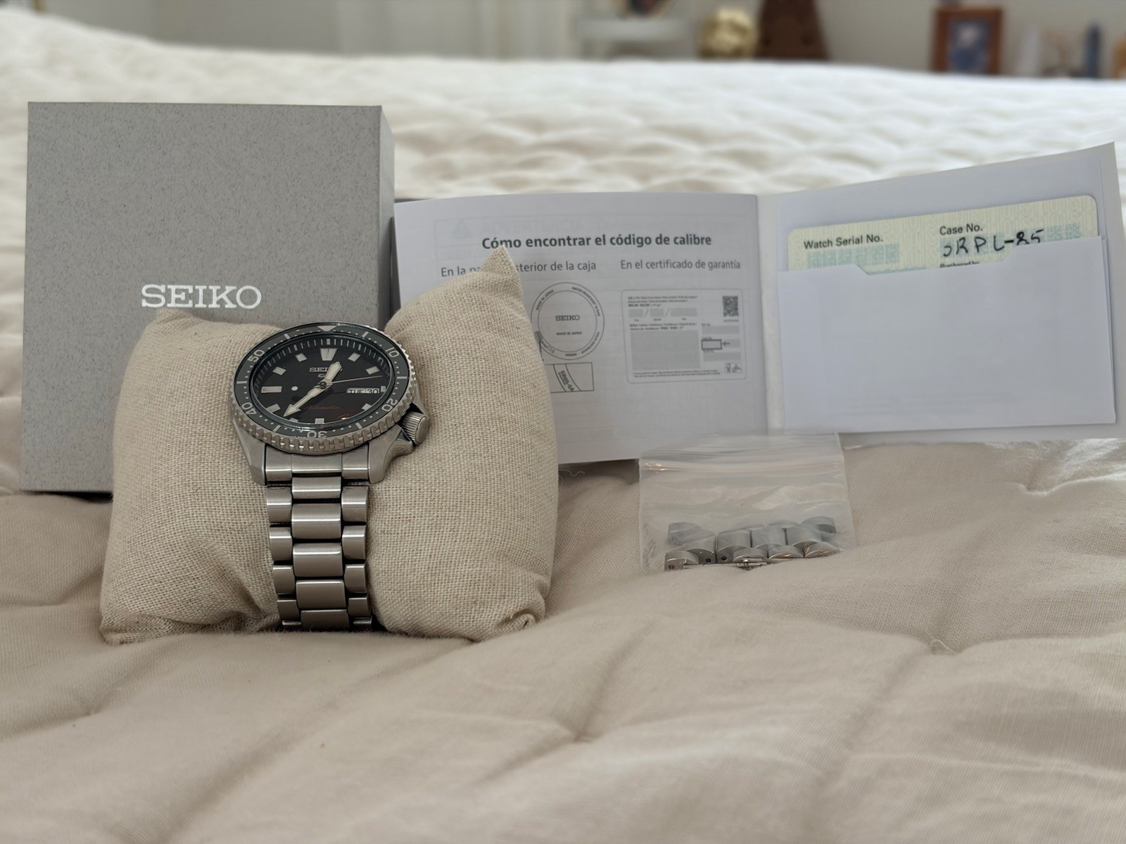 Seiko Prospex Automatic Diver 42.5mm Black Dial 100m Steel Bracelet Day/Date