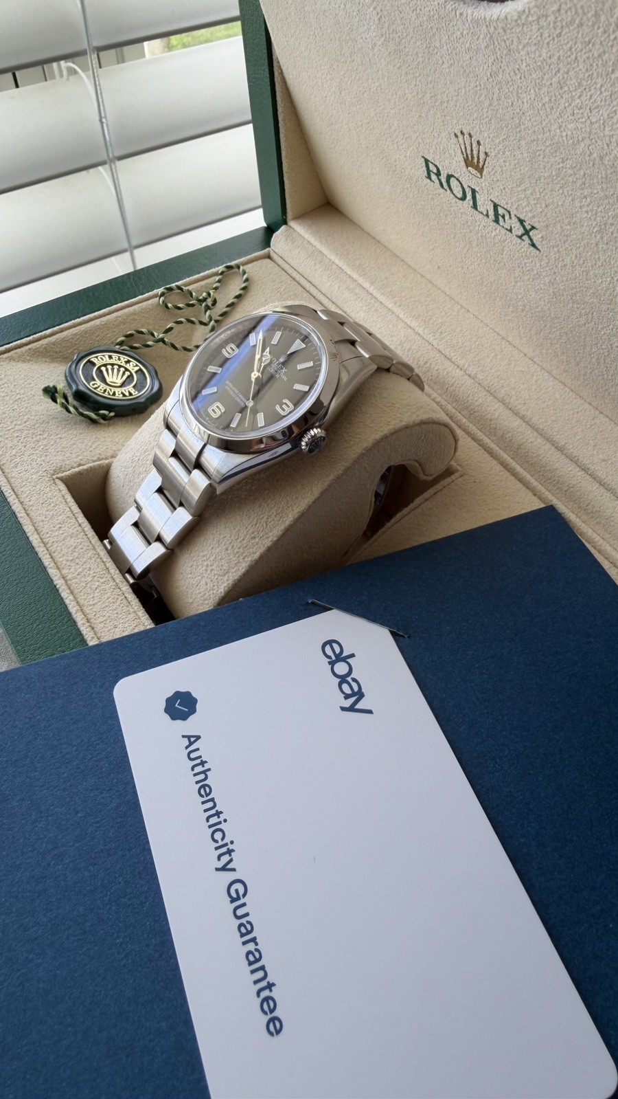 Rolex Explorer 36mm 124270 Full Set (March 2024) Box & Papers