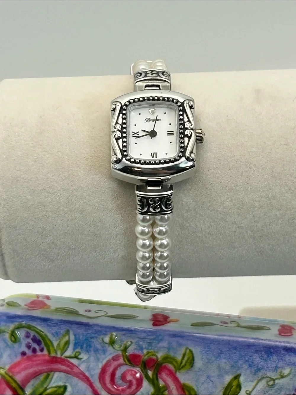 Brighton Emporia Watch 8″ Silver Plated Faux Pearls Toggle Tin Needs New Battery