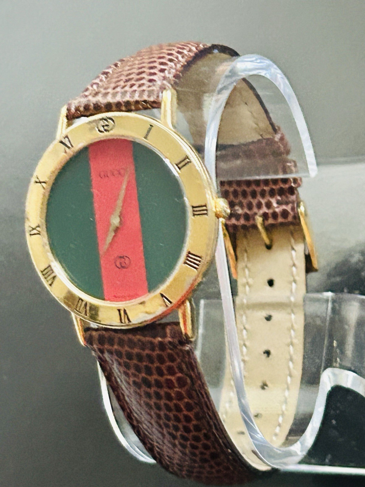 Gucci fine 8” mens gold watch new battery series 3000M fast ship $399.99
