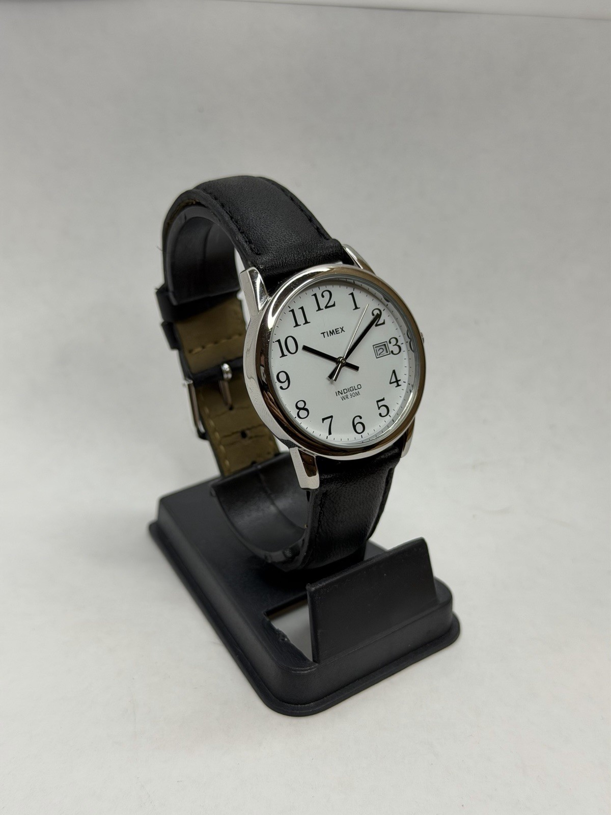 Timex Indiglo Quartz Date Indiglo WR 30m White Dial Black Leather 35mm