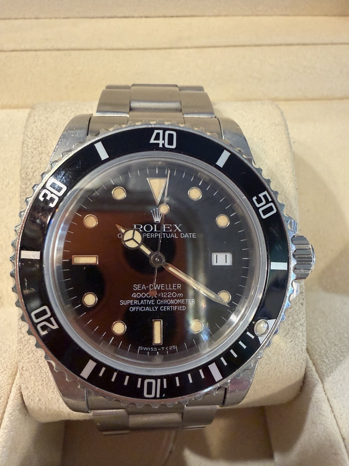 ROLEX SEA-DWELLER DATE 16660 40MM BLACK STAINLESS STEEL WATCH! 8 Million Serial.