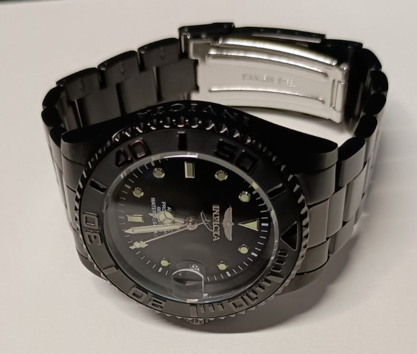 Invicta 33052 Men’s Automatic Pro Diver 40mm Seiko TMI NH35 BLACK BLACK BLACK