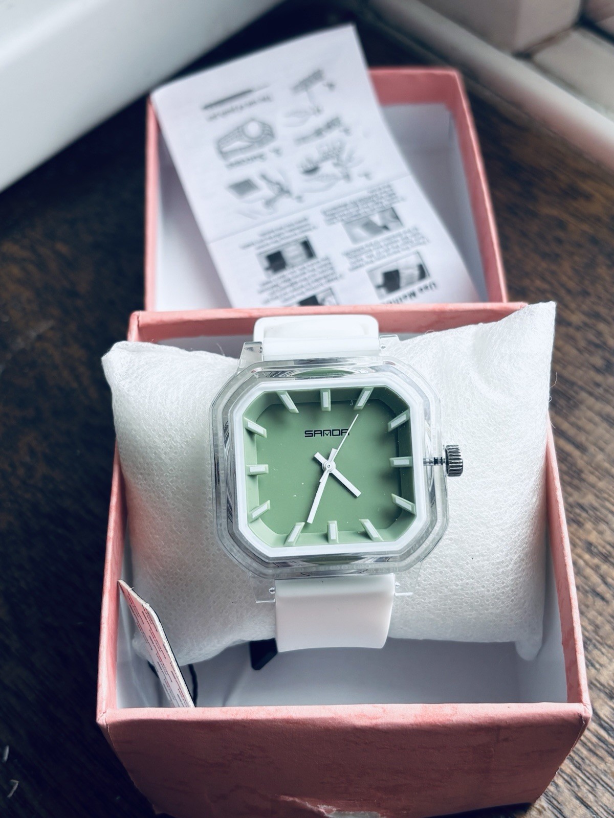 SANOA Neutral Quartz Watch Simple and Cute White Colored TPU Strap Watch