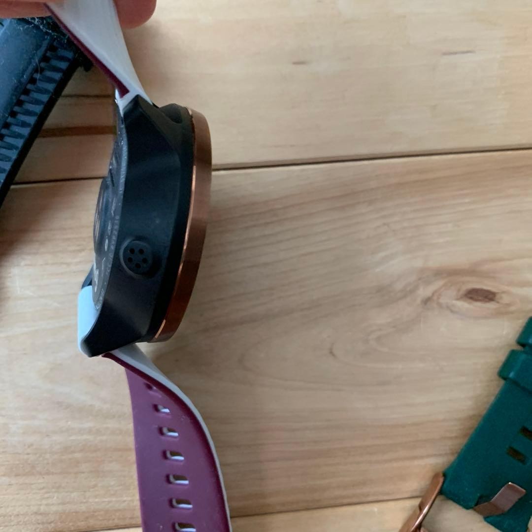 SUUNTO 9 Smartwatch with 2 Replacement Bands White Brown Black Green