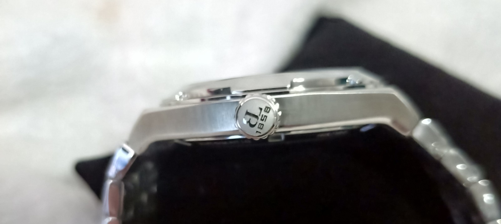Over Seas Conquest Integrated Bracelet Automatic Sapphire Stainless Steel 50mWR