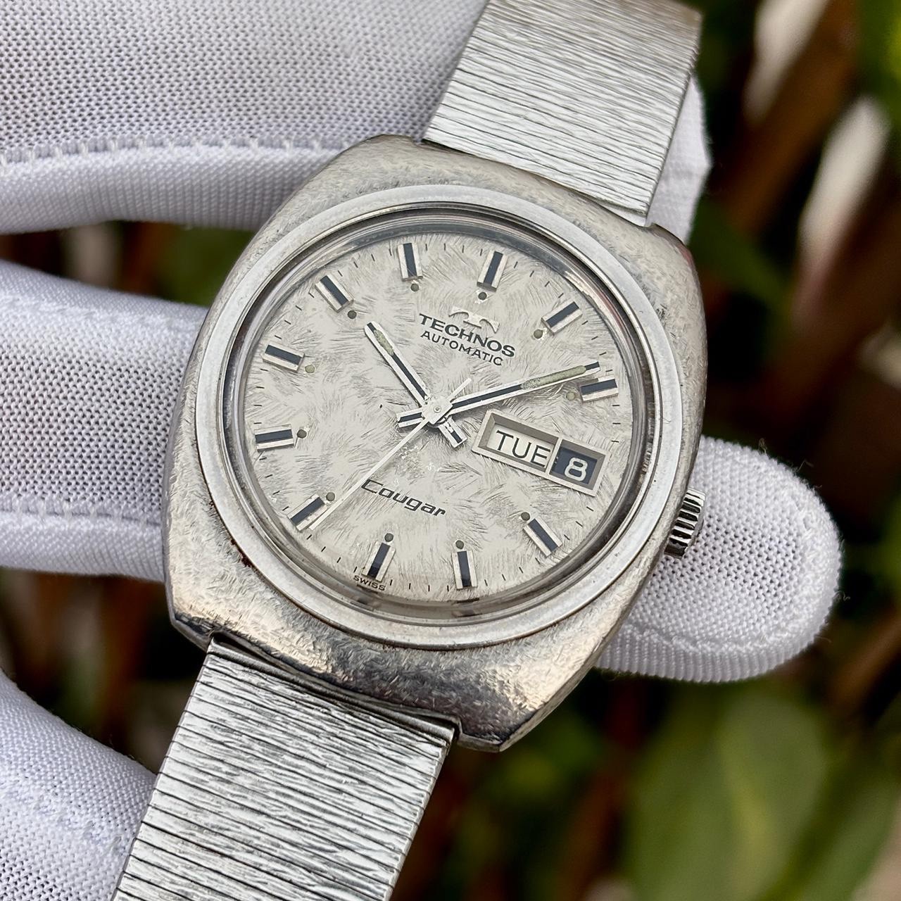 Vintage Technos Cougar Automatic Silver Hammered Case & Dial Swiss Men’s Watch