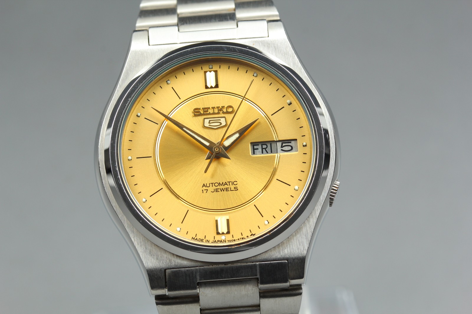 Vintage 1985 Near MINT Seiko 5 7009-3171 Gold Dial Automatic Men’s Watch JAPAN