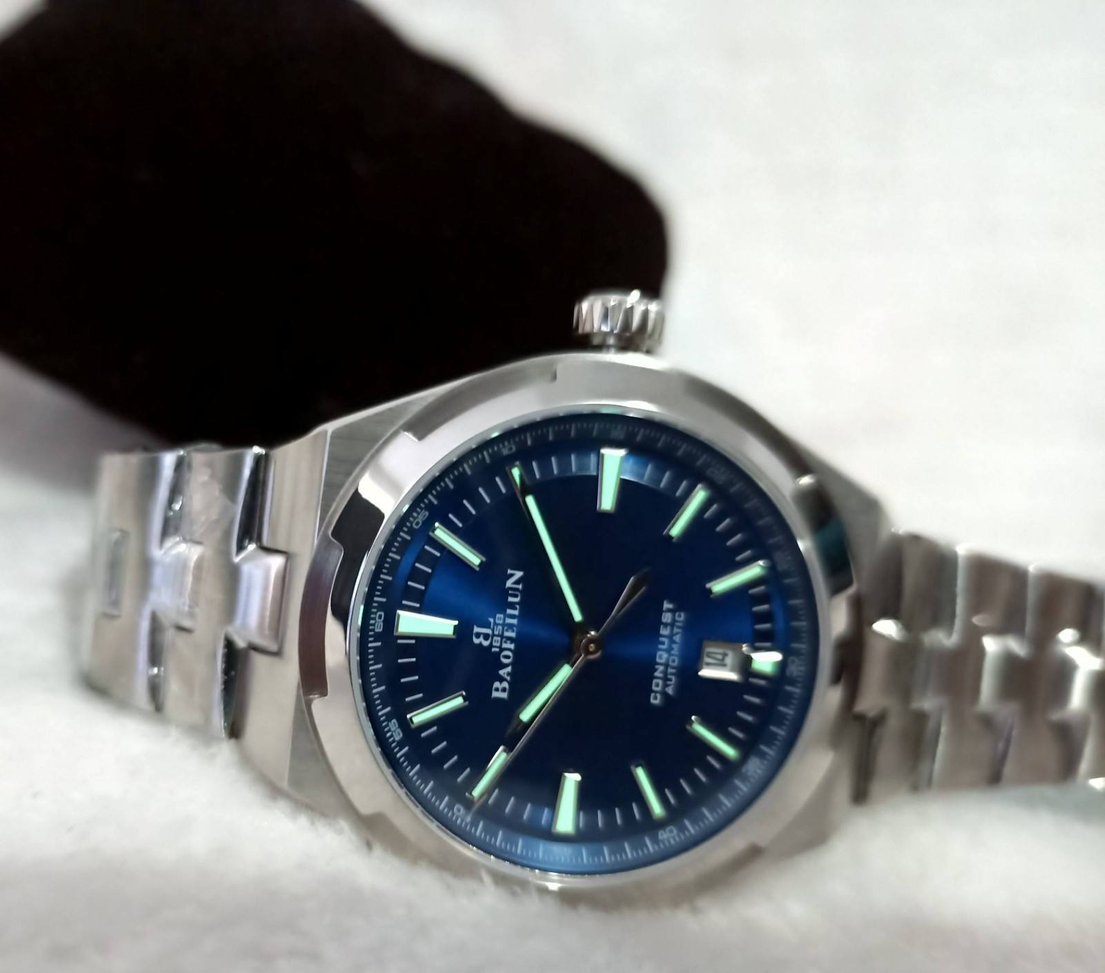 Over Seas Conquest Integrated Bracelet Automatic Sapphire Stainless Steel 50mWR