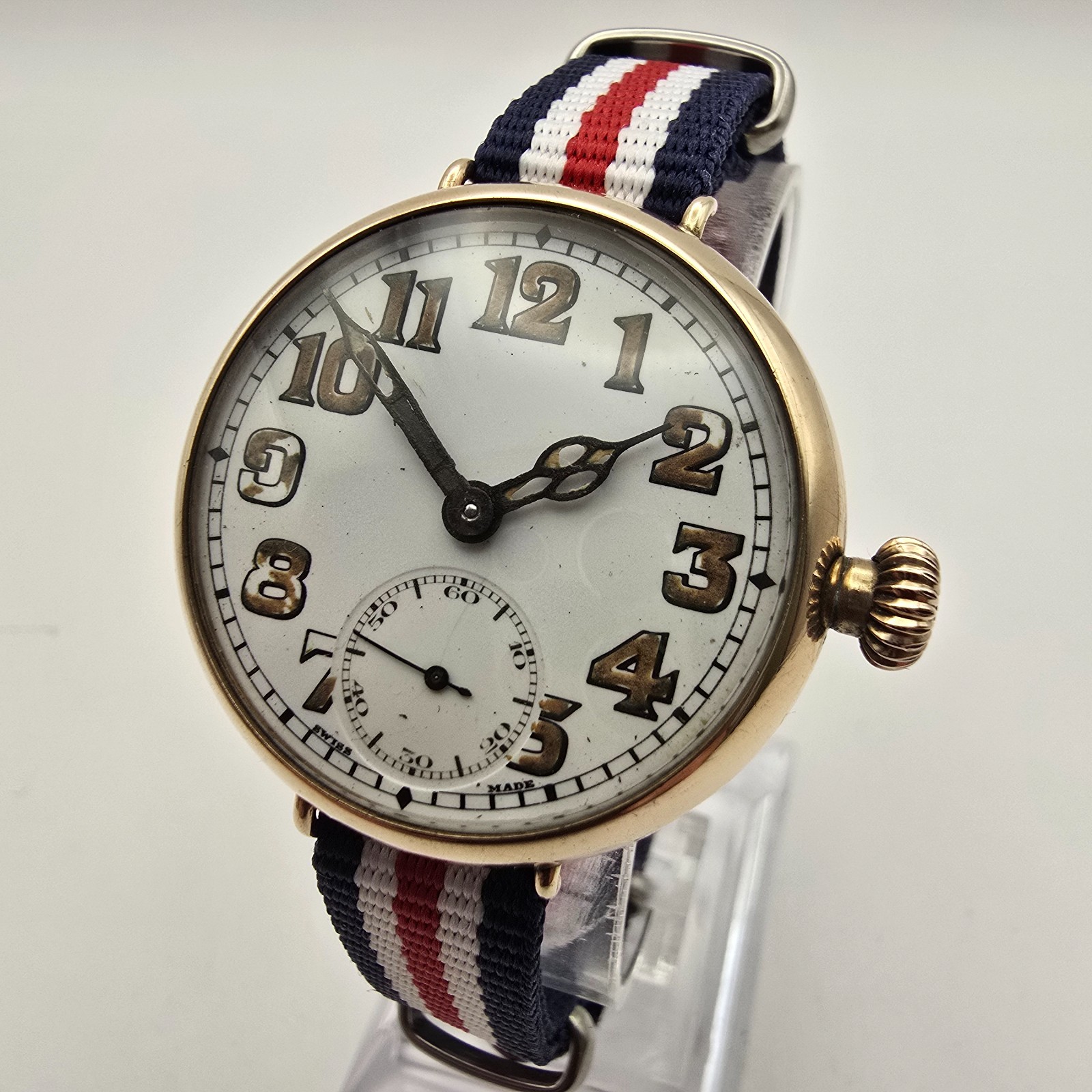 SWISS WW1 TRENCH MENS WATCH 9CT YELLOW GOLD VINTAGE MANUAL IN DENNISON CASE.