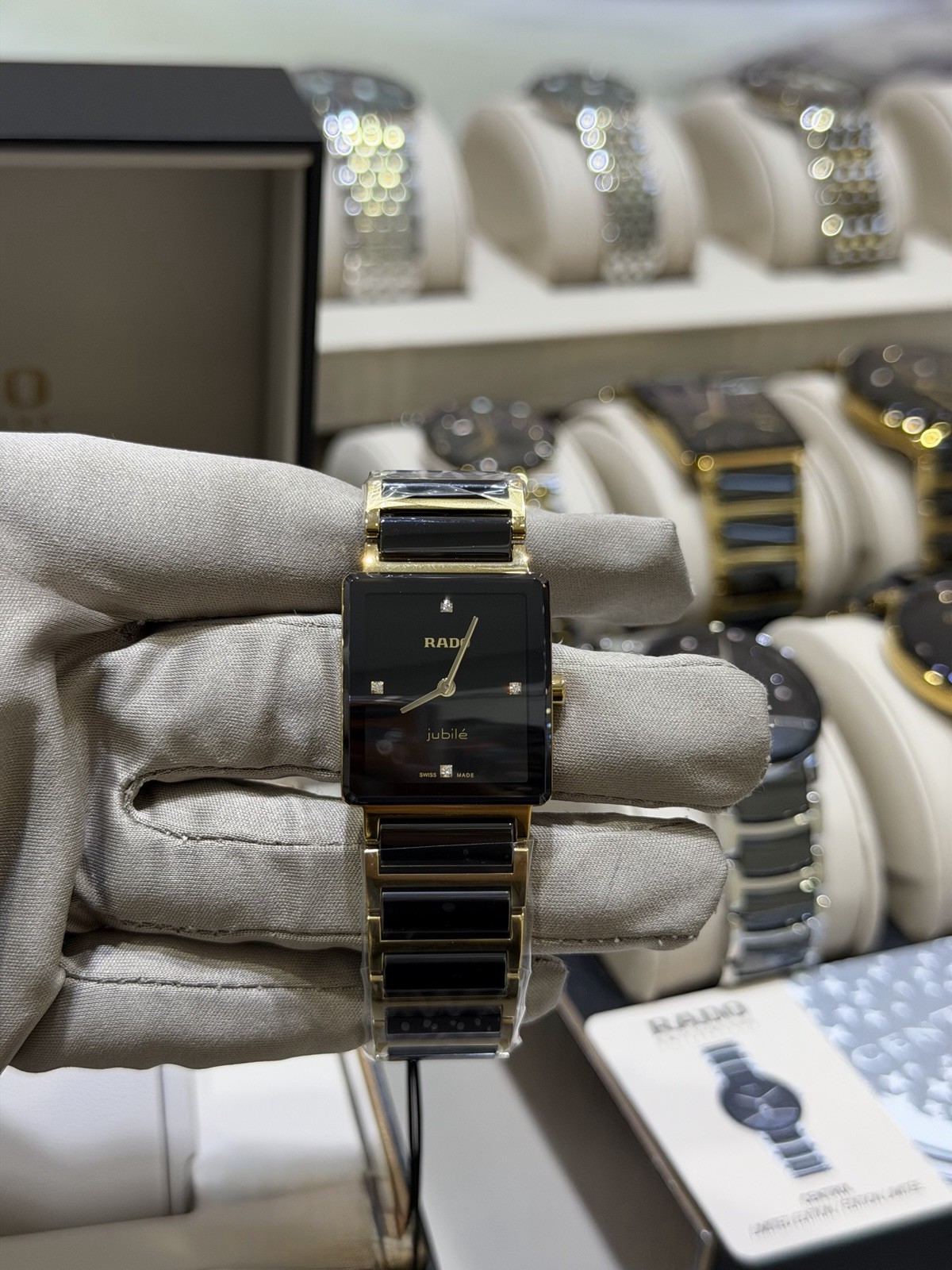 New Rado Integral Diamonds Stainless Steel Black Dial Women’s Watch R20252702