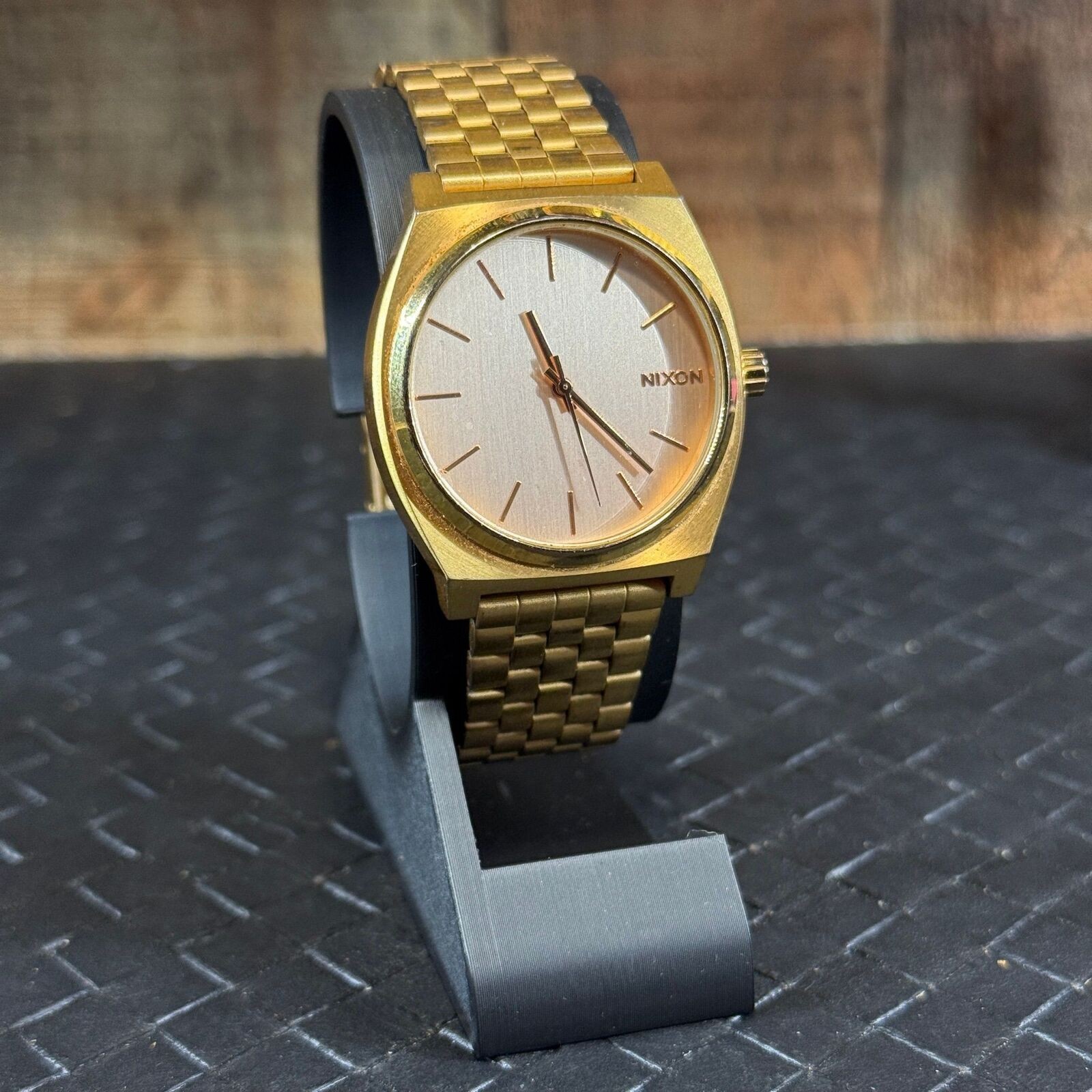 Nixon Minimal Time Teller Quartz – 37mm