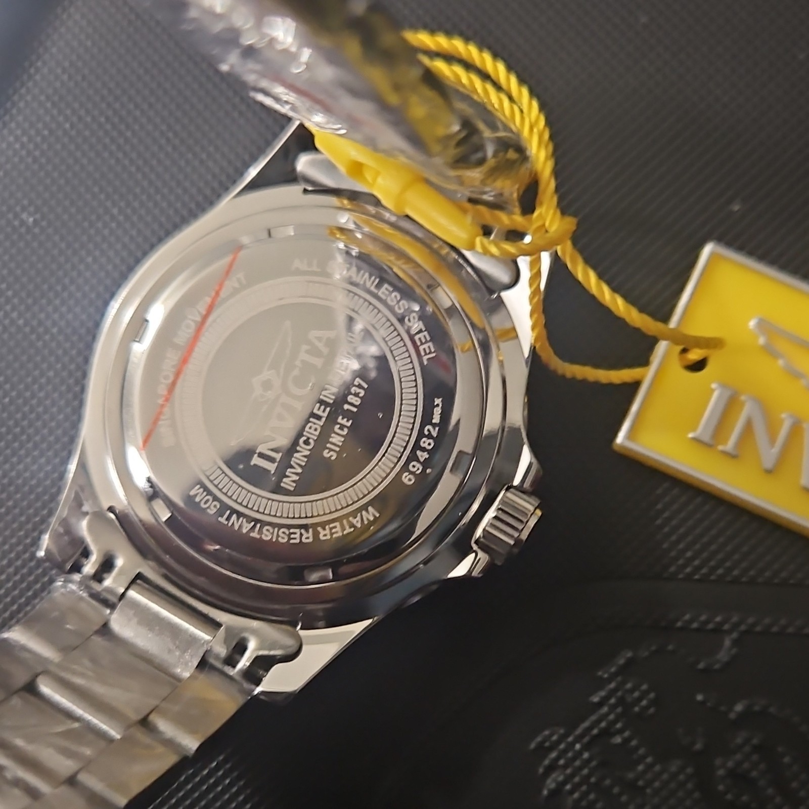 Invicta Invincible Men’s Quartz Diver Watch Blue Dial Red/Blue Bezel Box 40mm