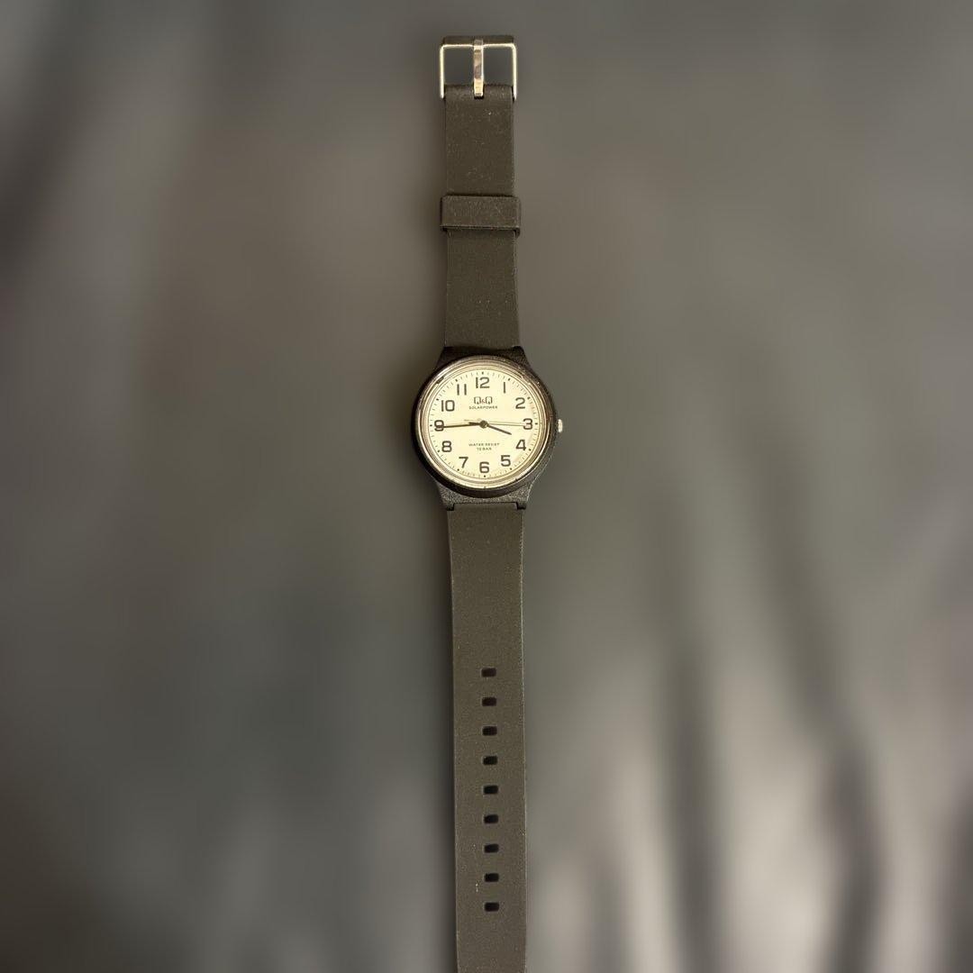 Simple solar-powered wristwatch for exam preparation: Citizen Q&Q