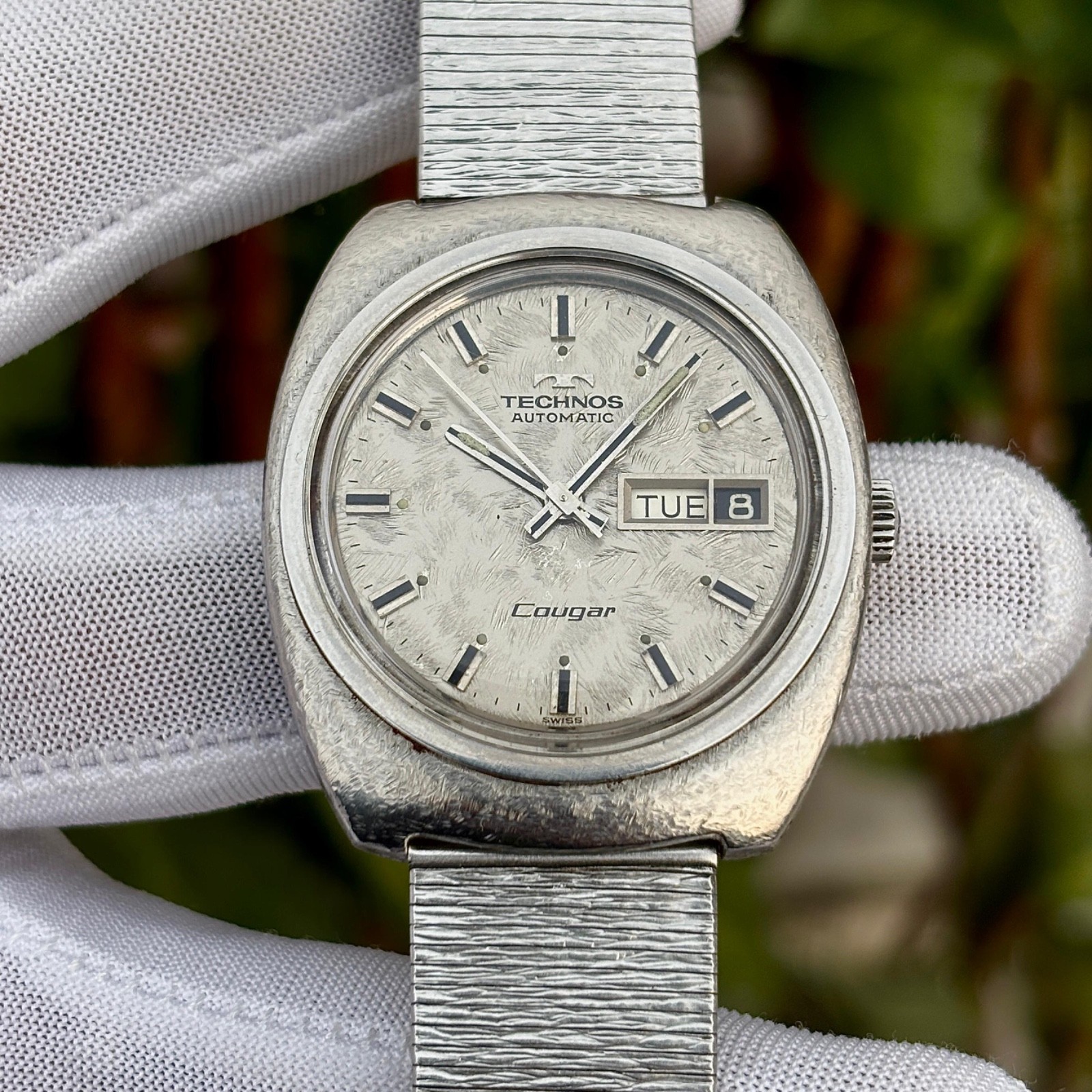 Vintage Technos Cougar Automatic Silver Hammered Case & Dial Swiss Men’s Watch