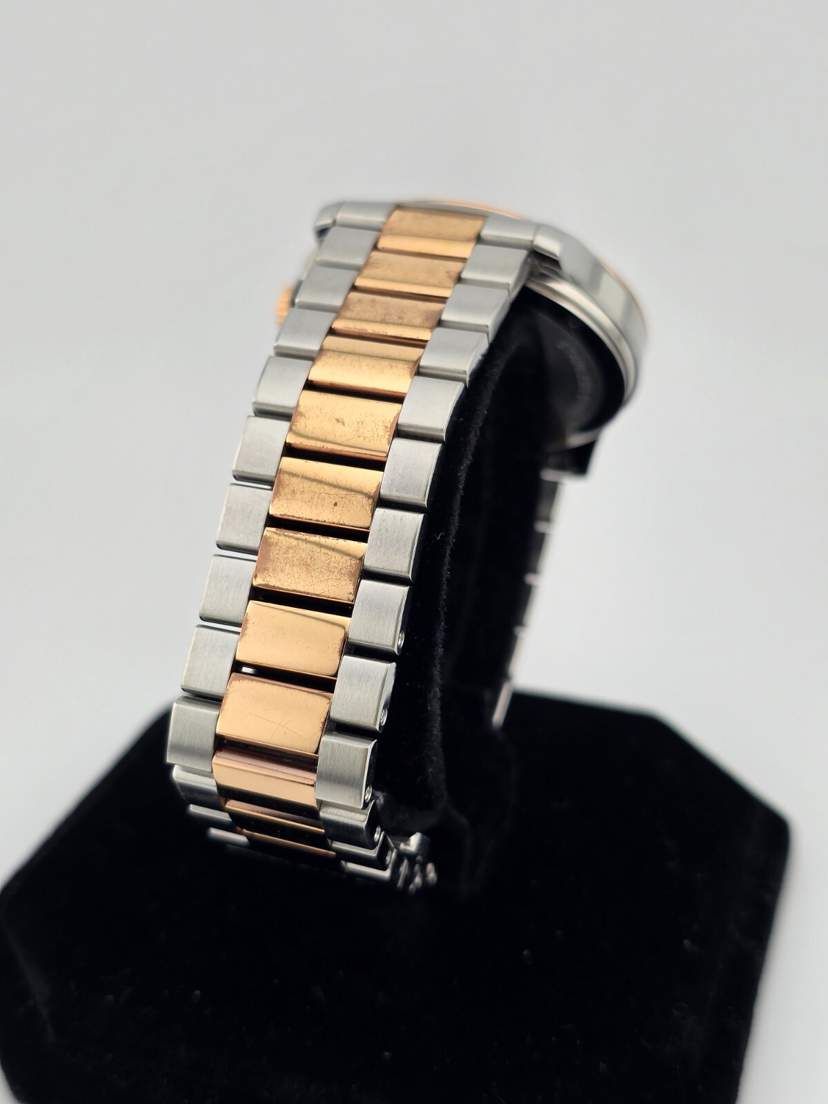 Gucci G-Timeless Men’s Silver Dial Two-Tone Stainless Steel Watch – YA126473