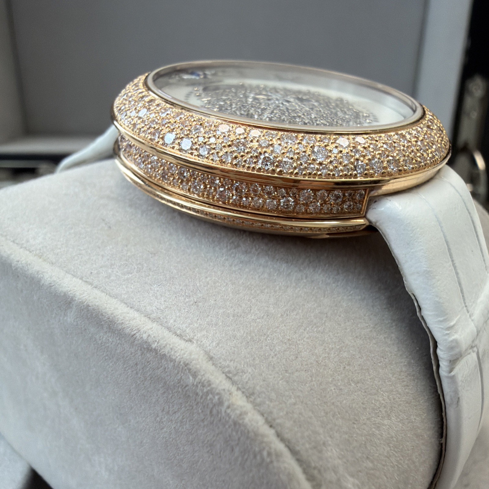 Hysek Kalysta Exotic Tale Jumping Hour KA3926R95 18k Rose Gold Mop Full Diamond