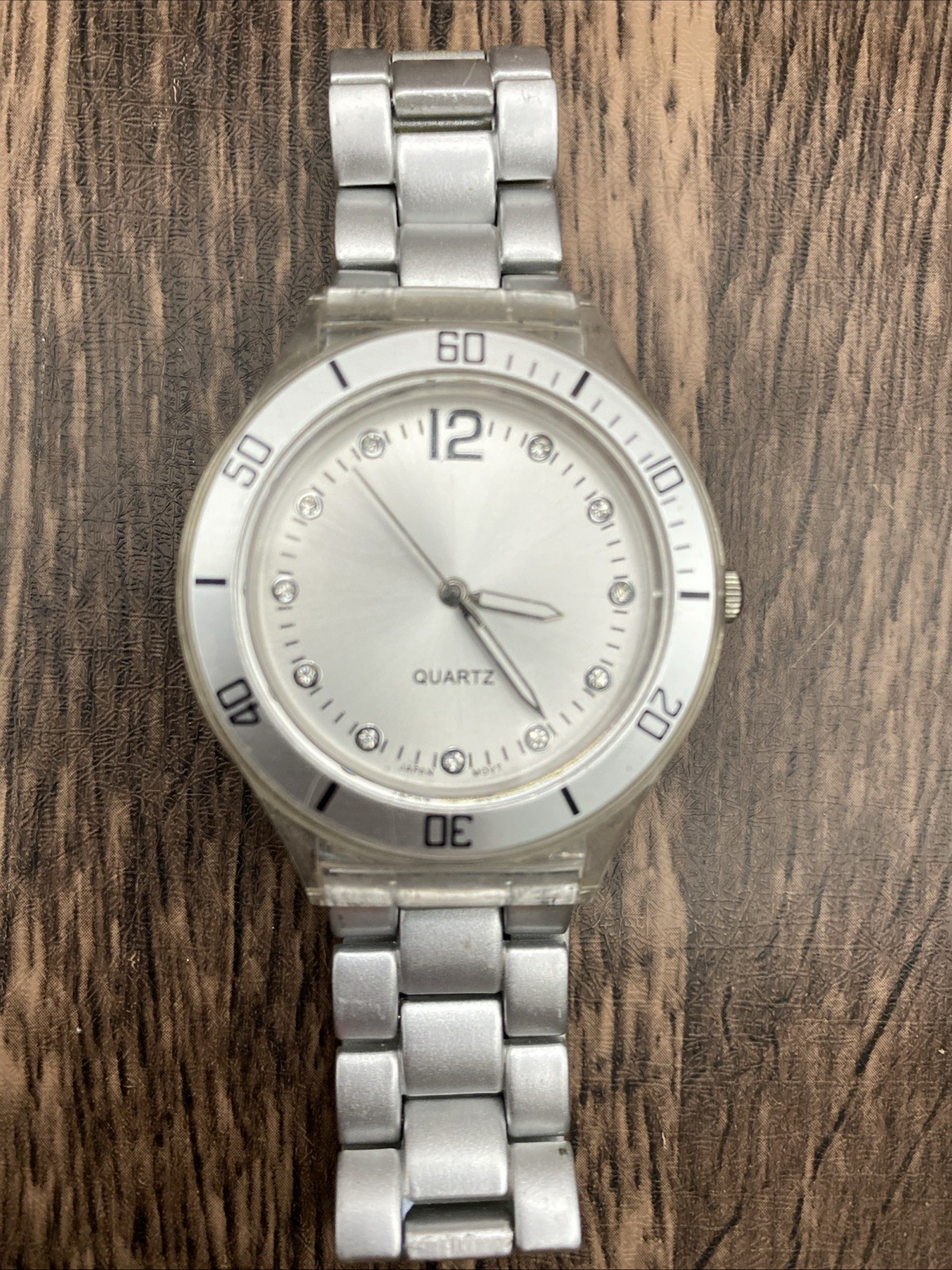 Women’s Light Round Watch Silver Tone Bezel Link Bracelet Transparent Case