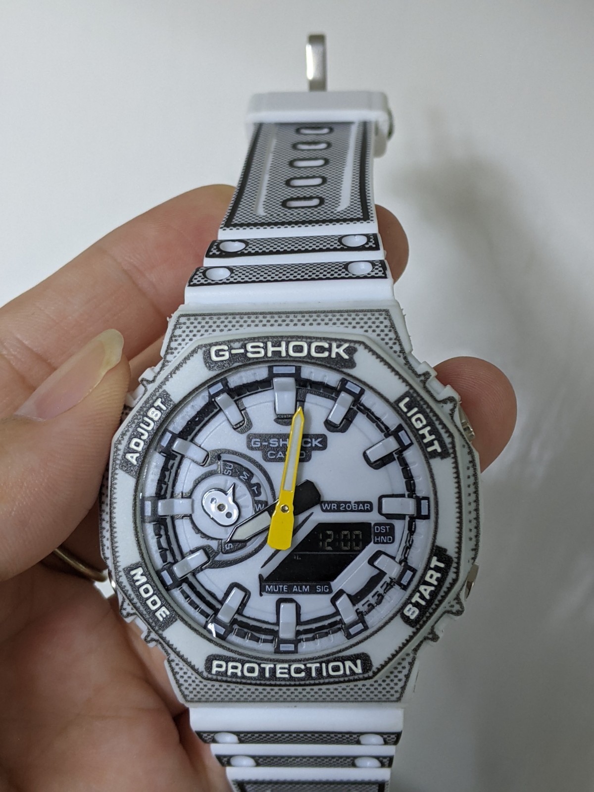 Casio G-SHOCK Analog Digital White Gray Men’s Watch w/ Tin Box