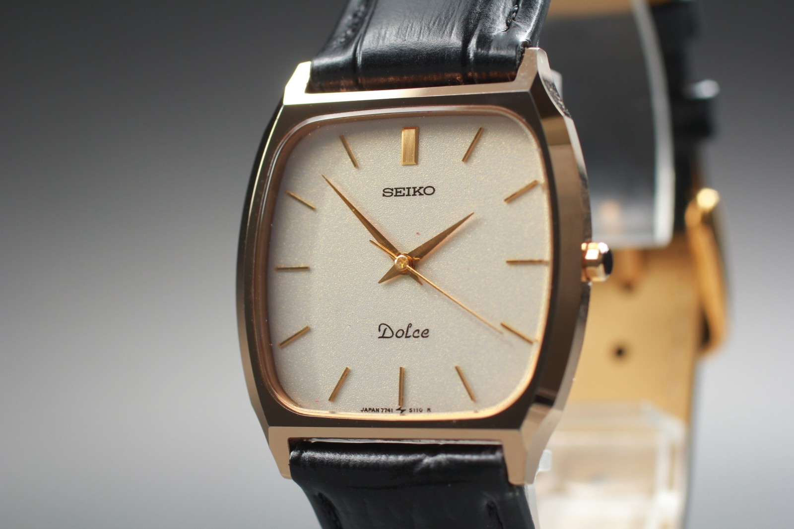 [Near MINT] SEIKO Dolce 7741-5100 30mm Gold Tungsten Qz Men’s Watch From JAPAN
