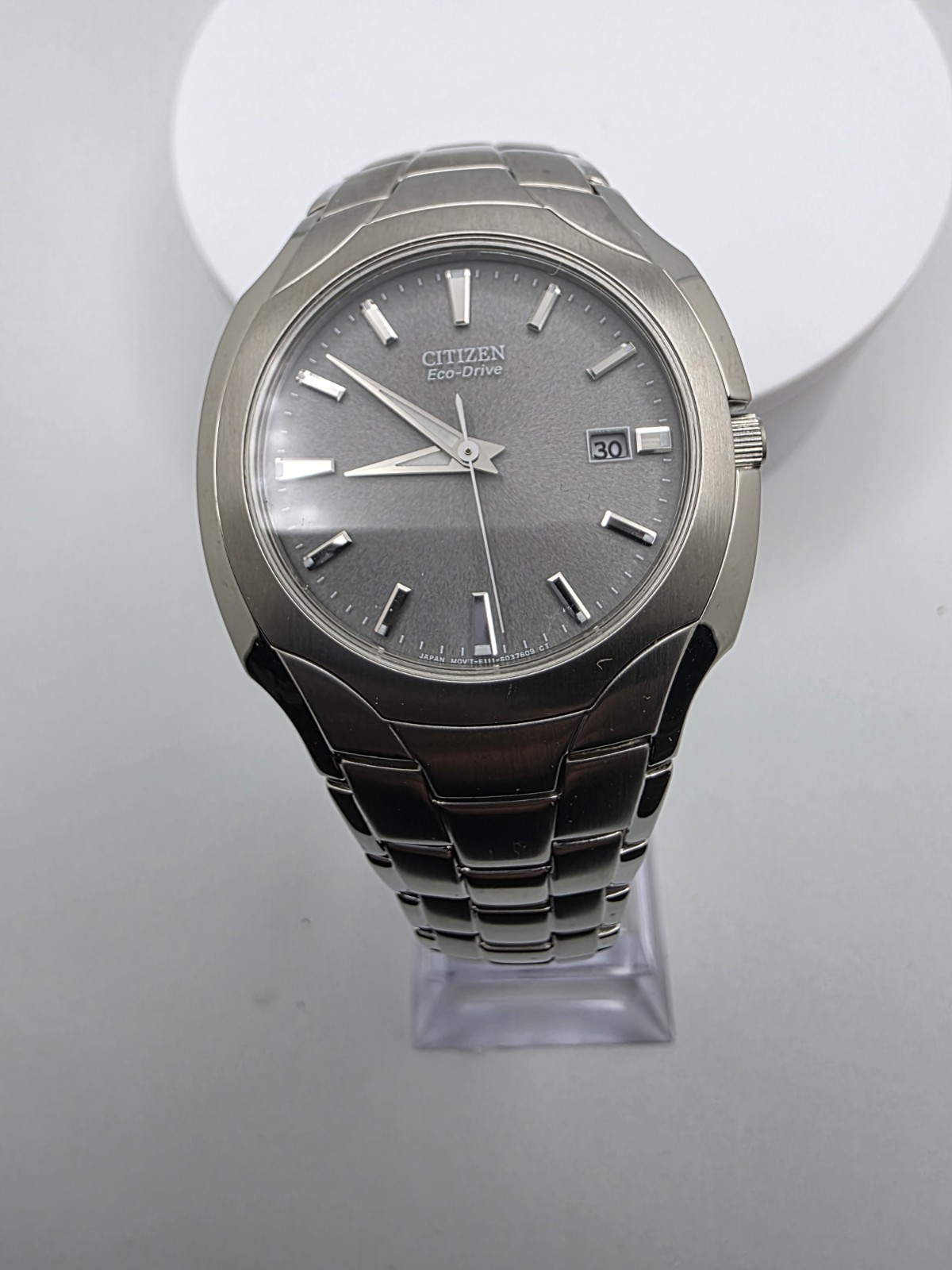 Citizen Eco-Drive E111 Gray Dial Men’s Stainless Steel Solar Date Watch