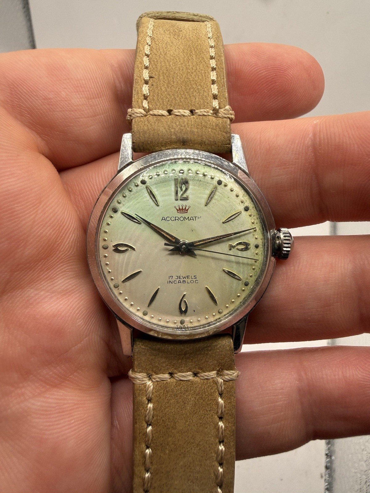 VINTAGE Accro Accromatic Watch 17 Jewels Incabloc Swiss Automatic Steel RUNS