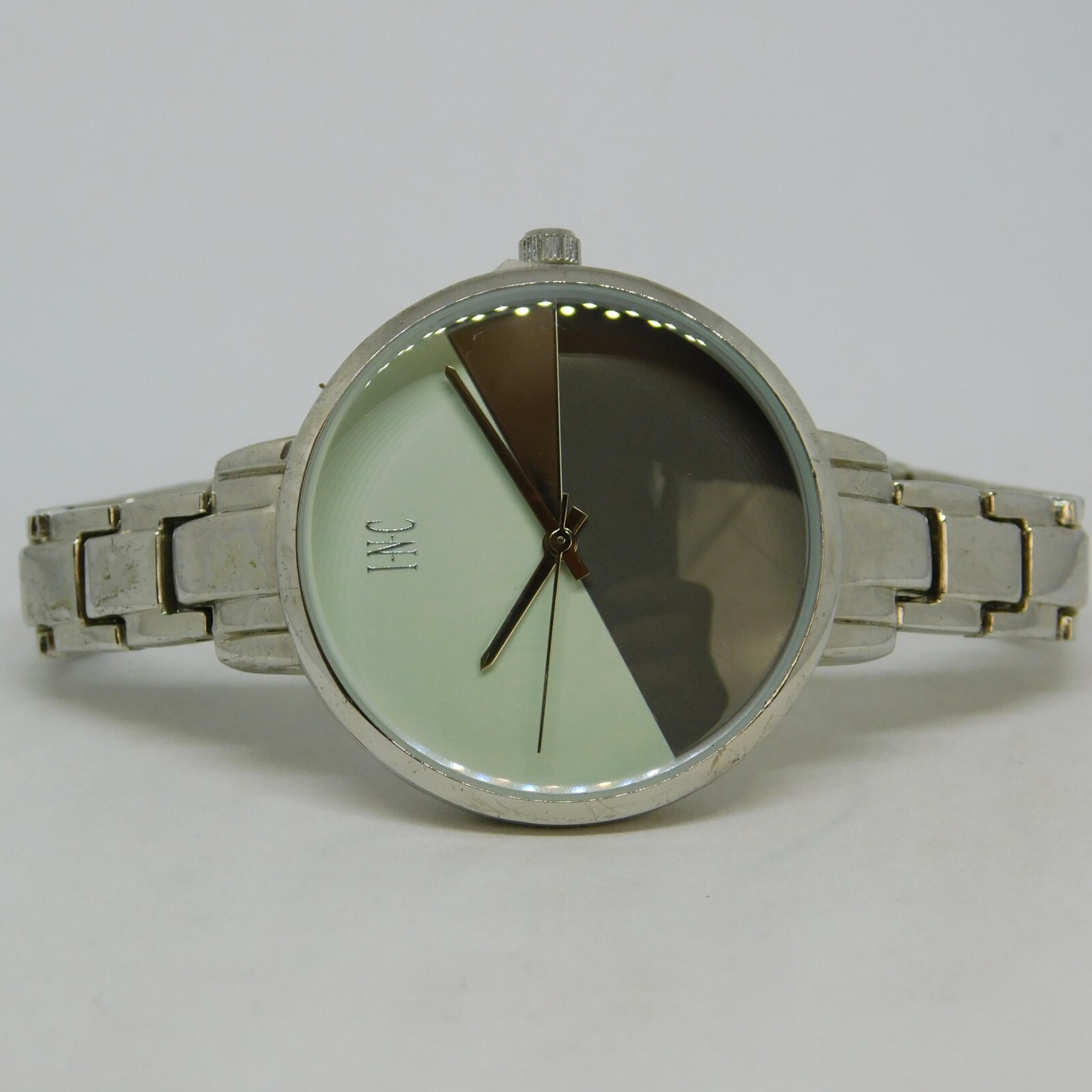 I-N-C IN/5004SV Silver Tone Quartz Analog Women’s Watch Sz. 6 1/4″ New Battery