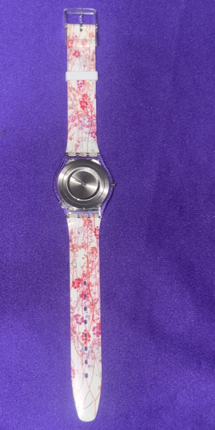 Swatch Skin Jardin Fleuri SFE102 Rare for USA. Clean with New Battery