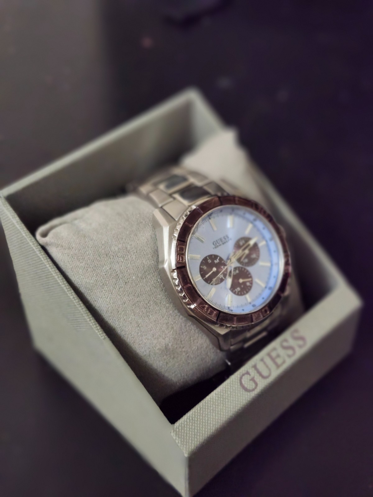 GUESS W0479G2,Men’s Dress,Multi-function,Brand New With Tag And Guess Box